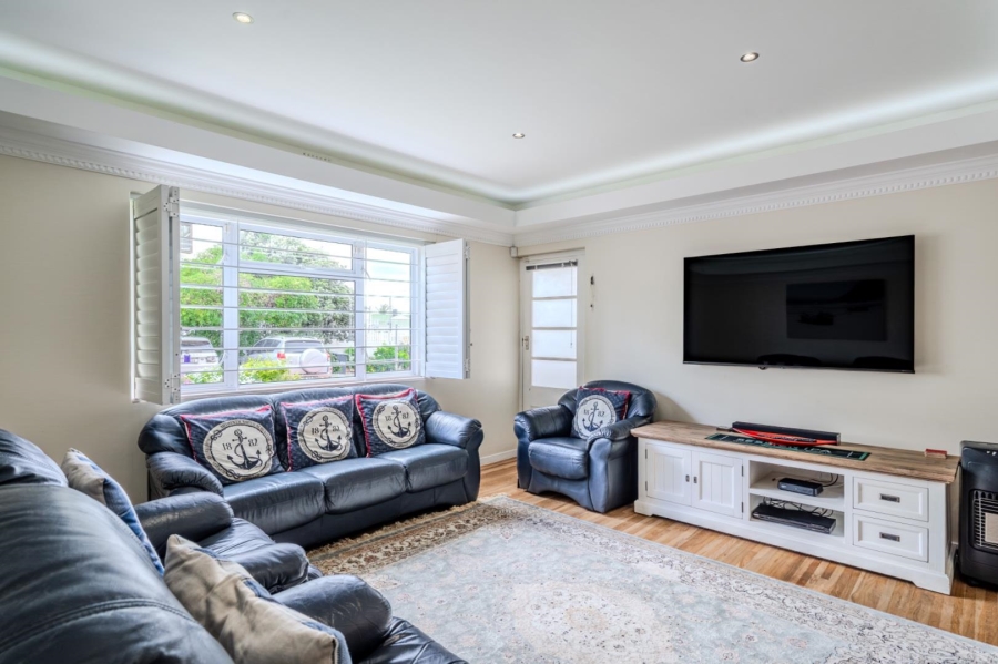 3 Bedroom Property for Sale in Fish Hoek Western Cape